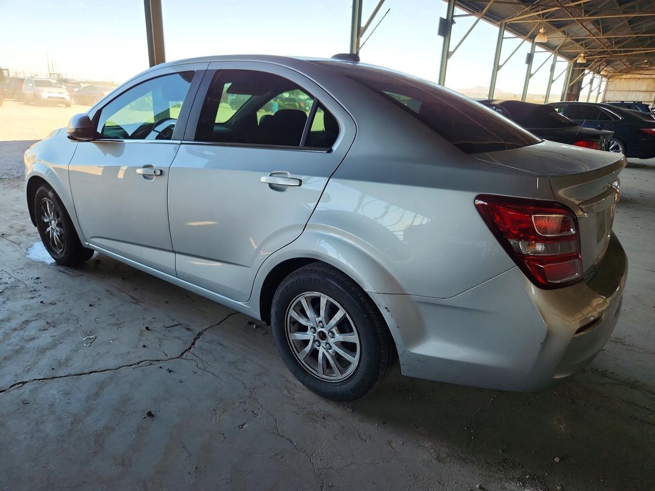 2018 Chevrolet Sonic Lt - Image 2