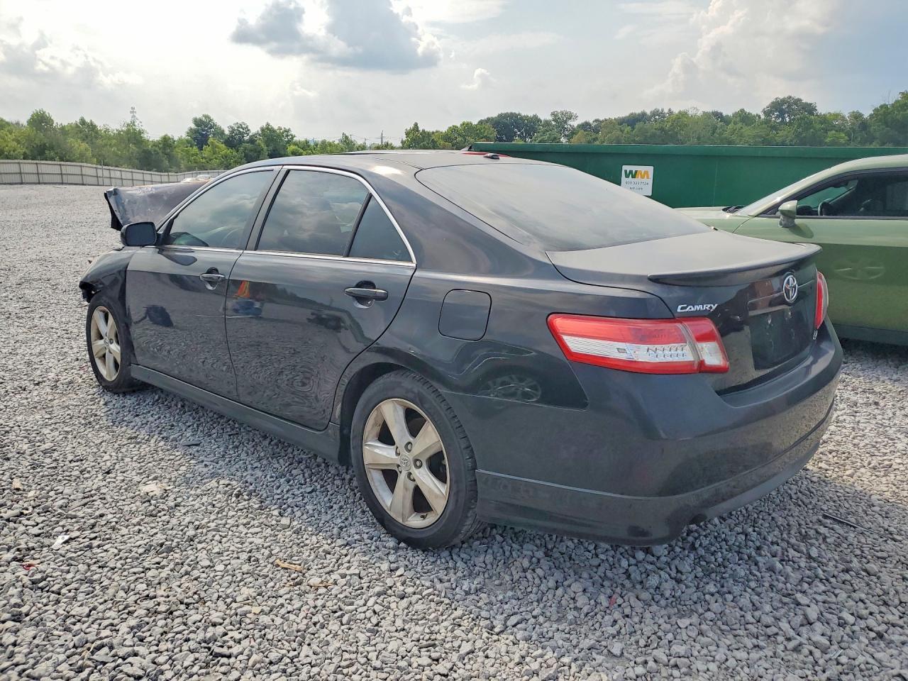 2011 Toyota Camry Se - Фото 2