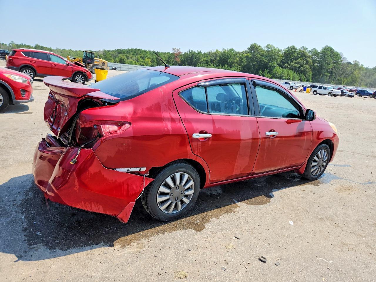 2014 Nissan Versa 1.6 S - Фото 3