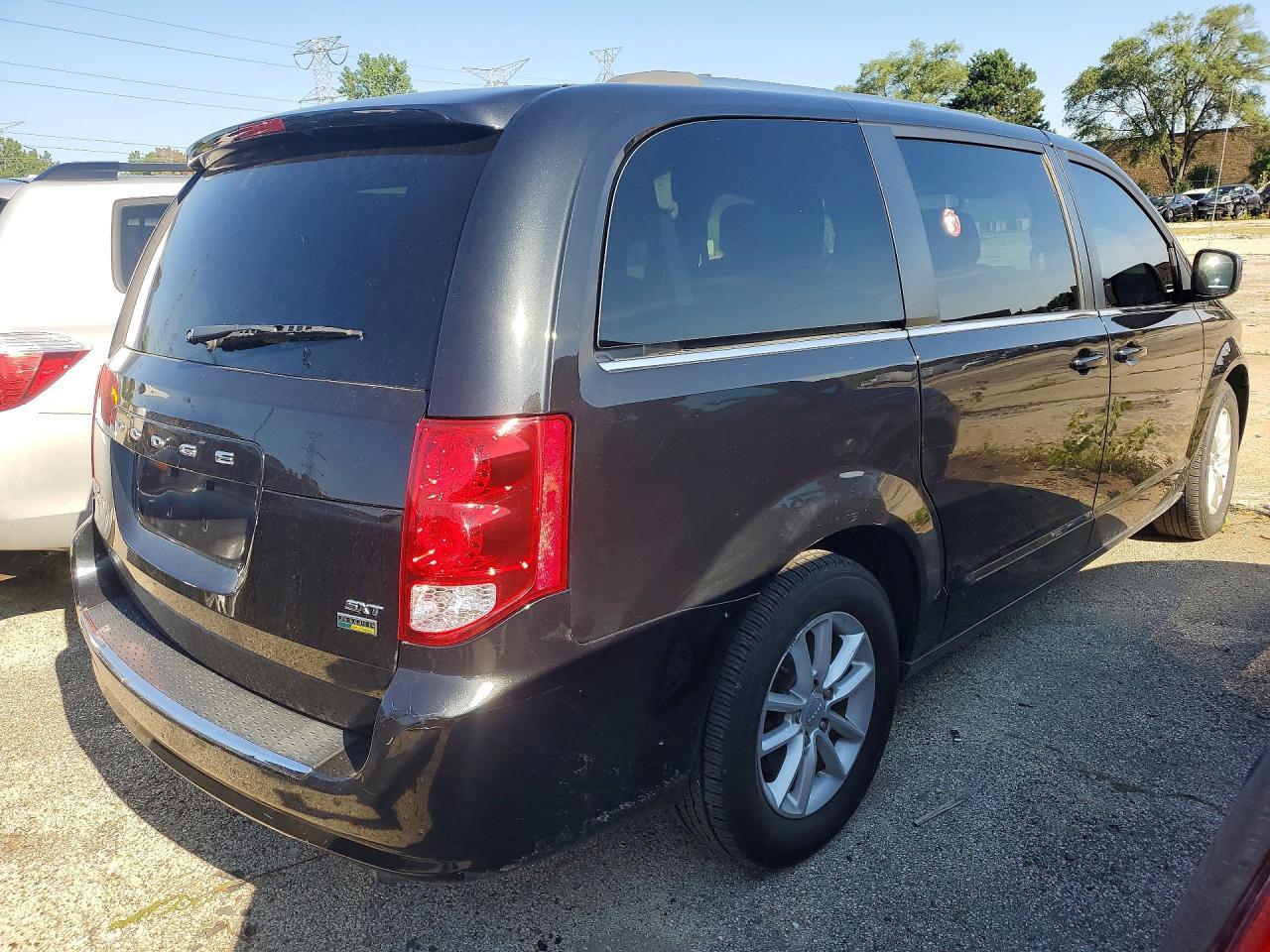 2019 Dodge Grand Caravan Sxt - Фото 3