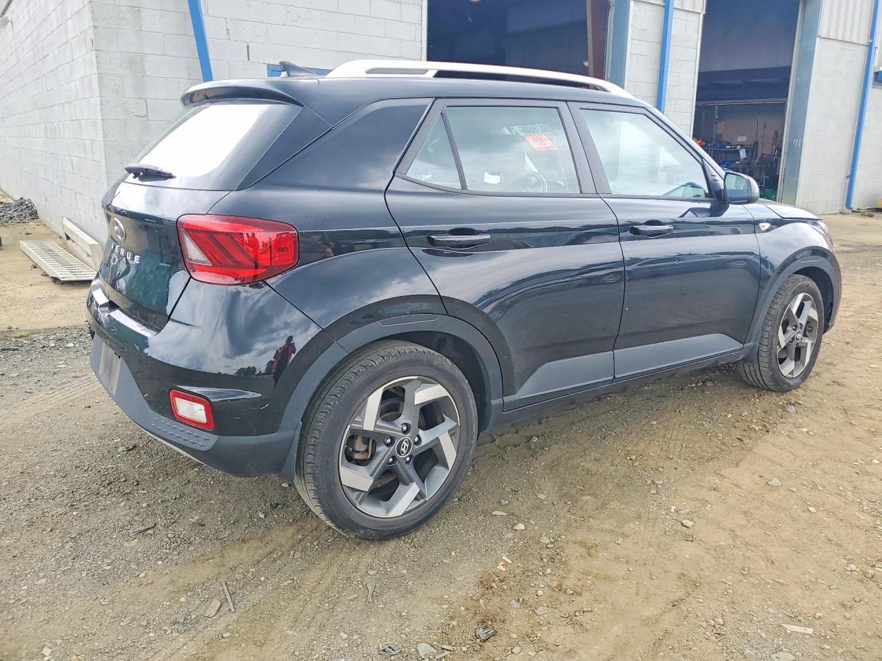 2021 Hyundai Venue Sel - Фото 3