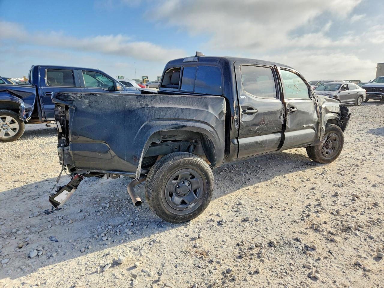 2020 Toyota Tacoma Sr5 - Фото 3