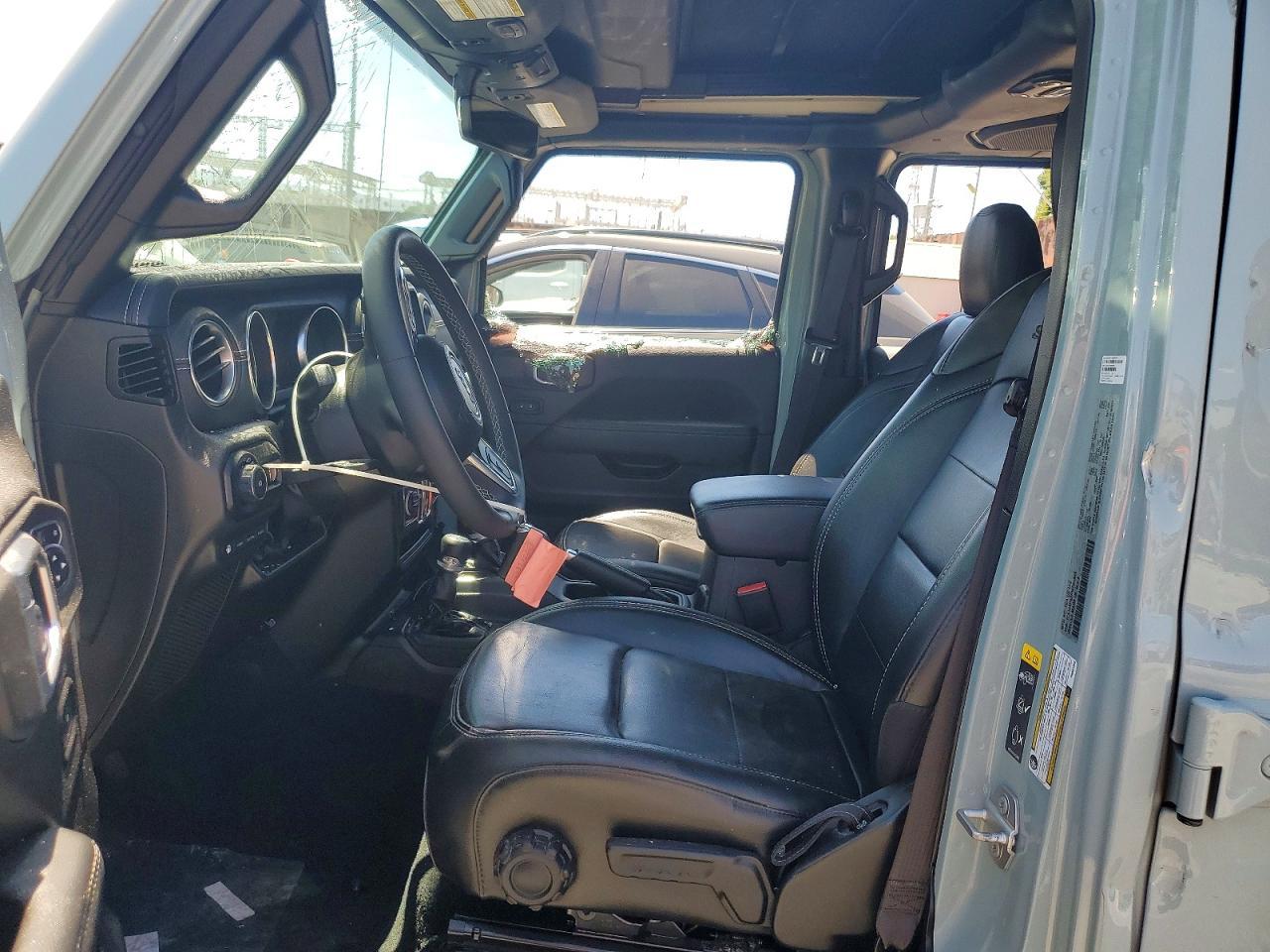 2023 Jeep Wrangler Sahara 4Xe - Фото 7