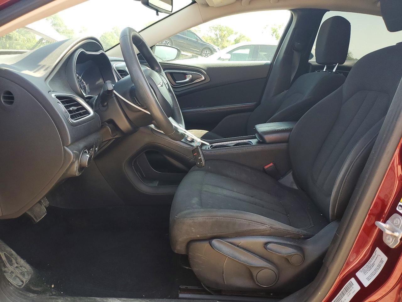 2015 Chrysler 200 Limited - Image 7