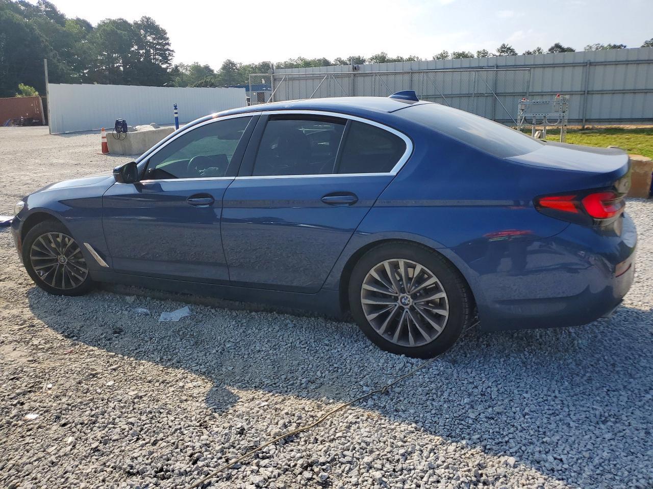 2022 BMW 530 Xi - Фото 2