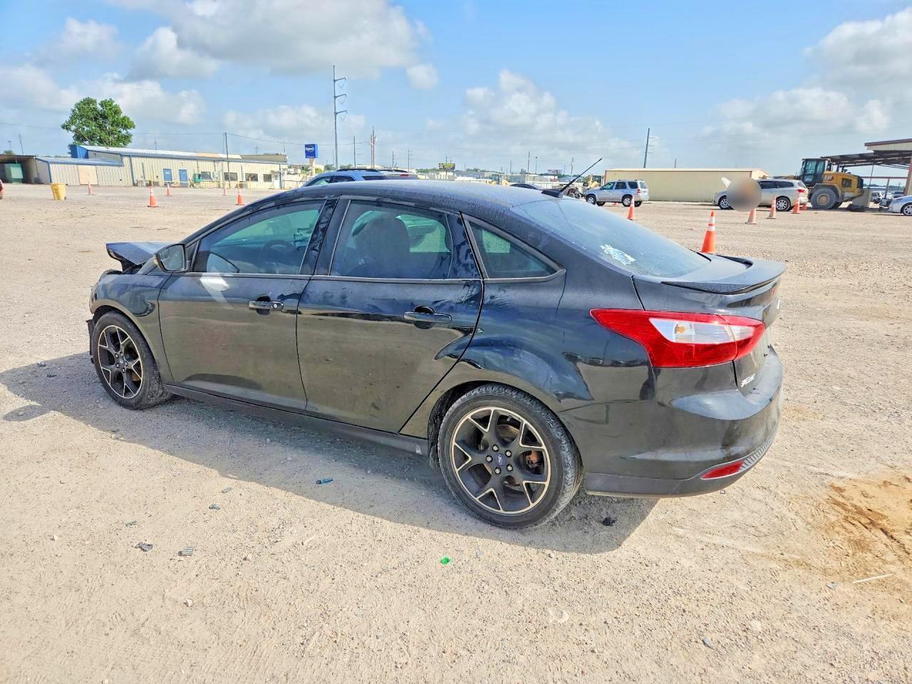 2014 Ford Focus Se - Image 2