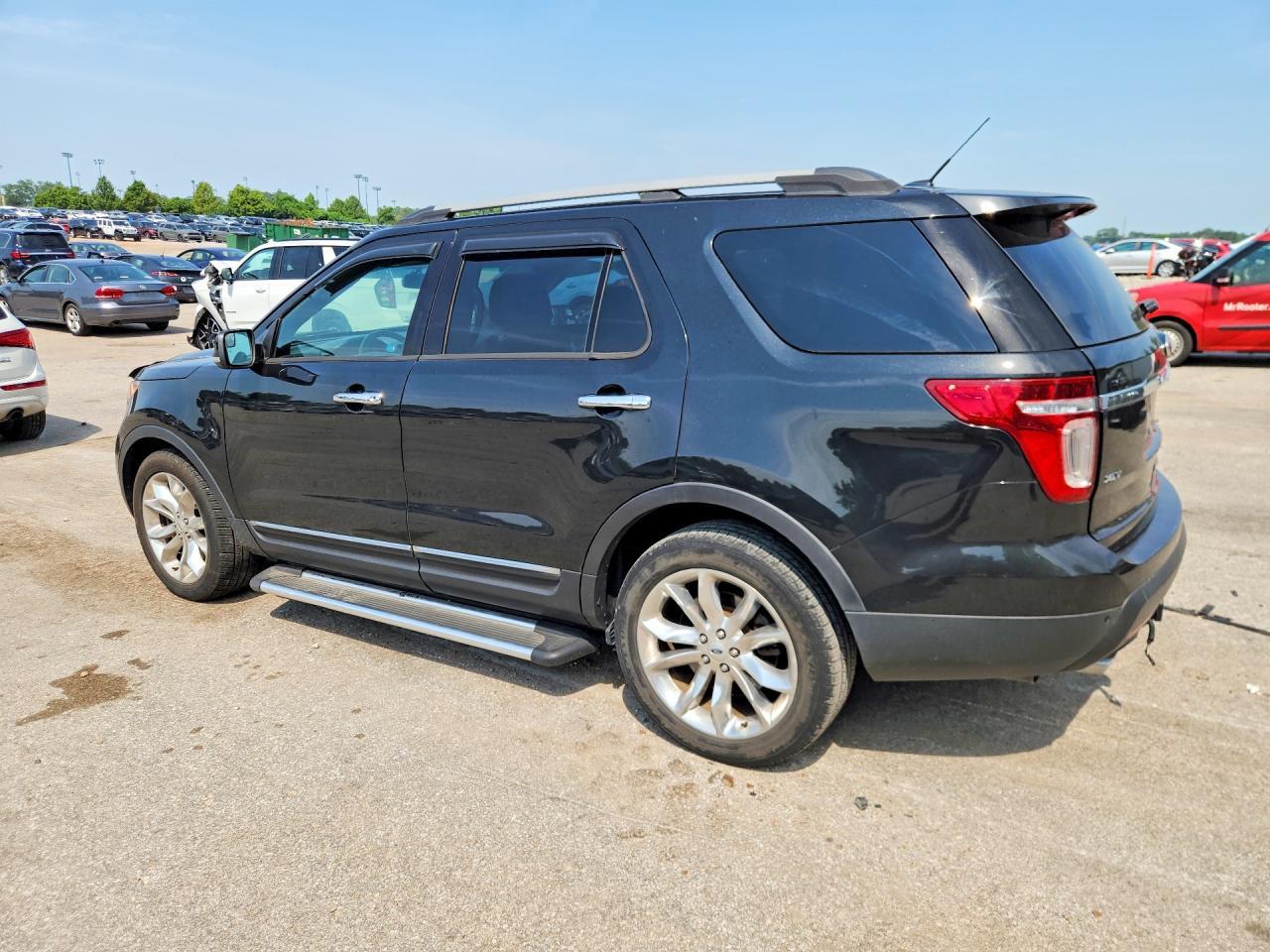 2014 Ford Explorer Xlt - Image 2