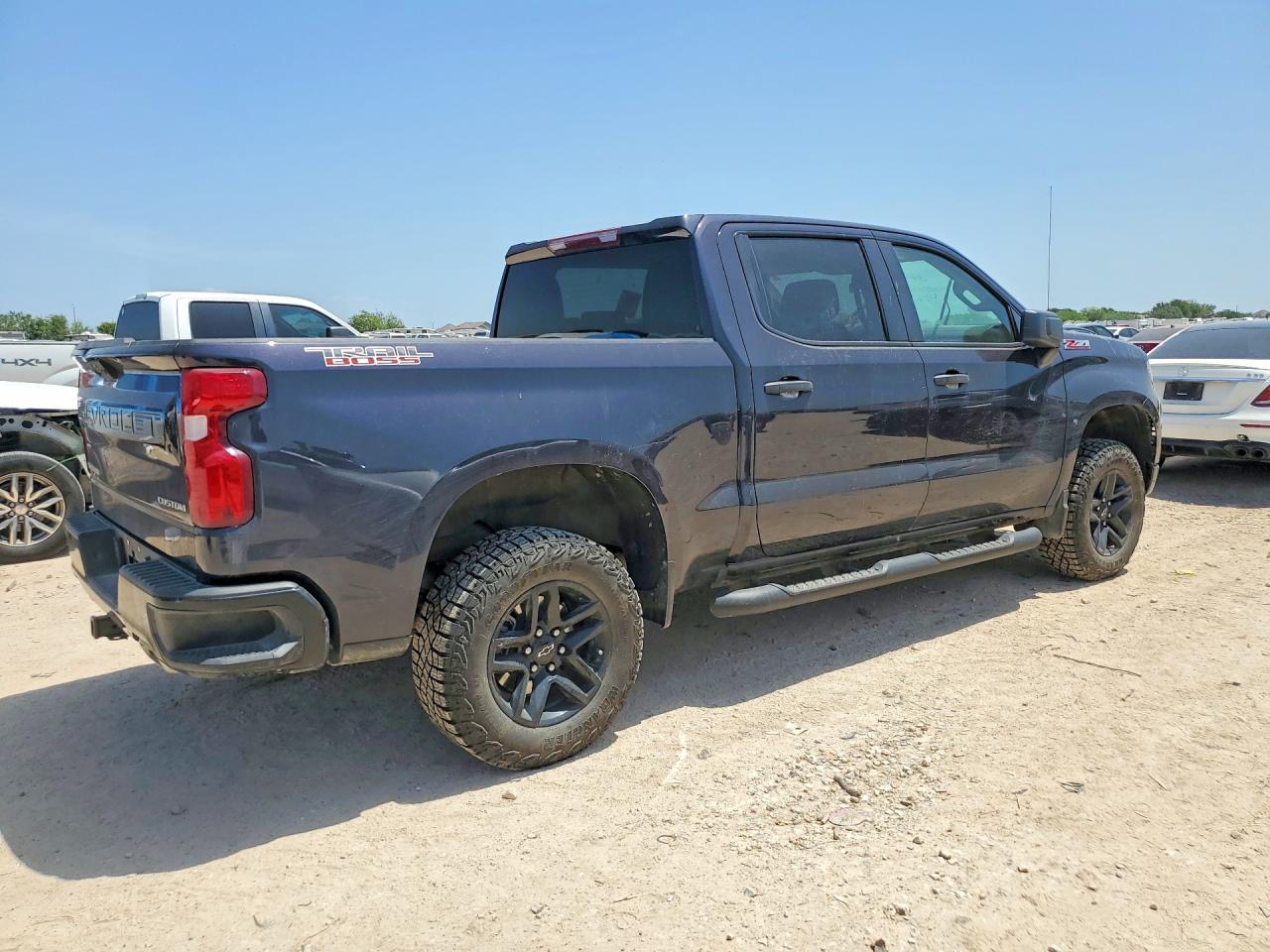 2024 Chevrolet Silverado K1500 Trail Boss Custom - Фото 3