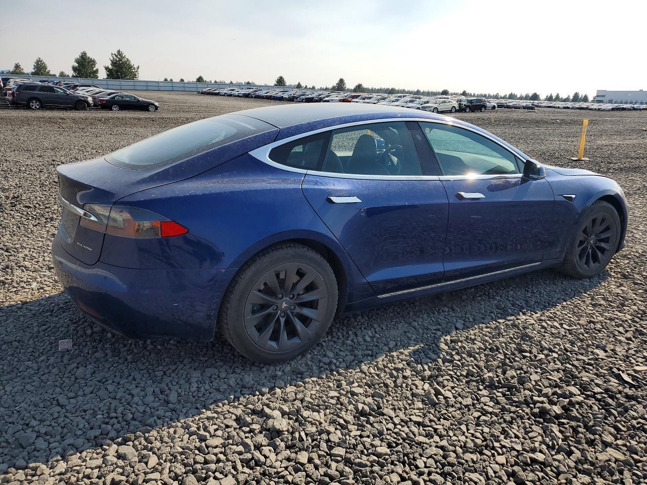 2020 Tesla Model S - Фото 3