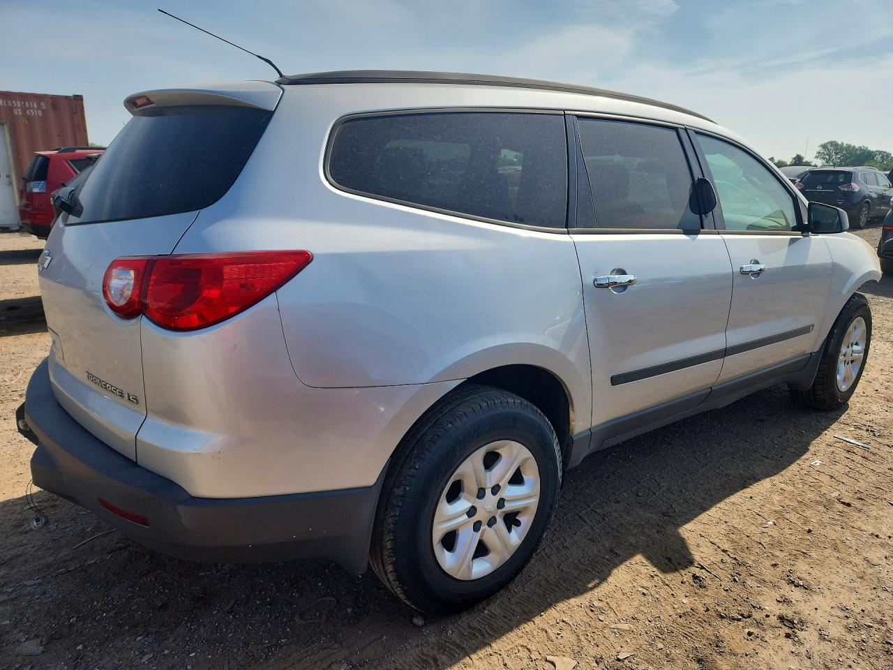 2010 Chevrolet Traverse Ls - Фото 3