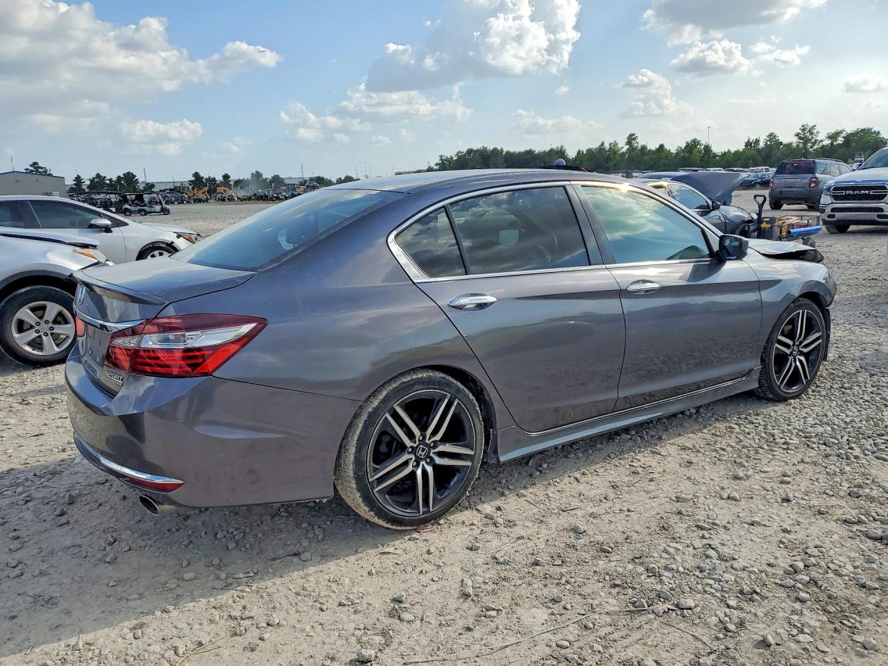 2017 Honda Accord Sport Special Edition - Фото 3