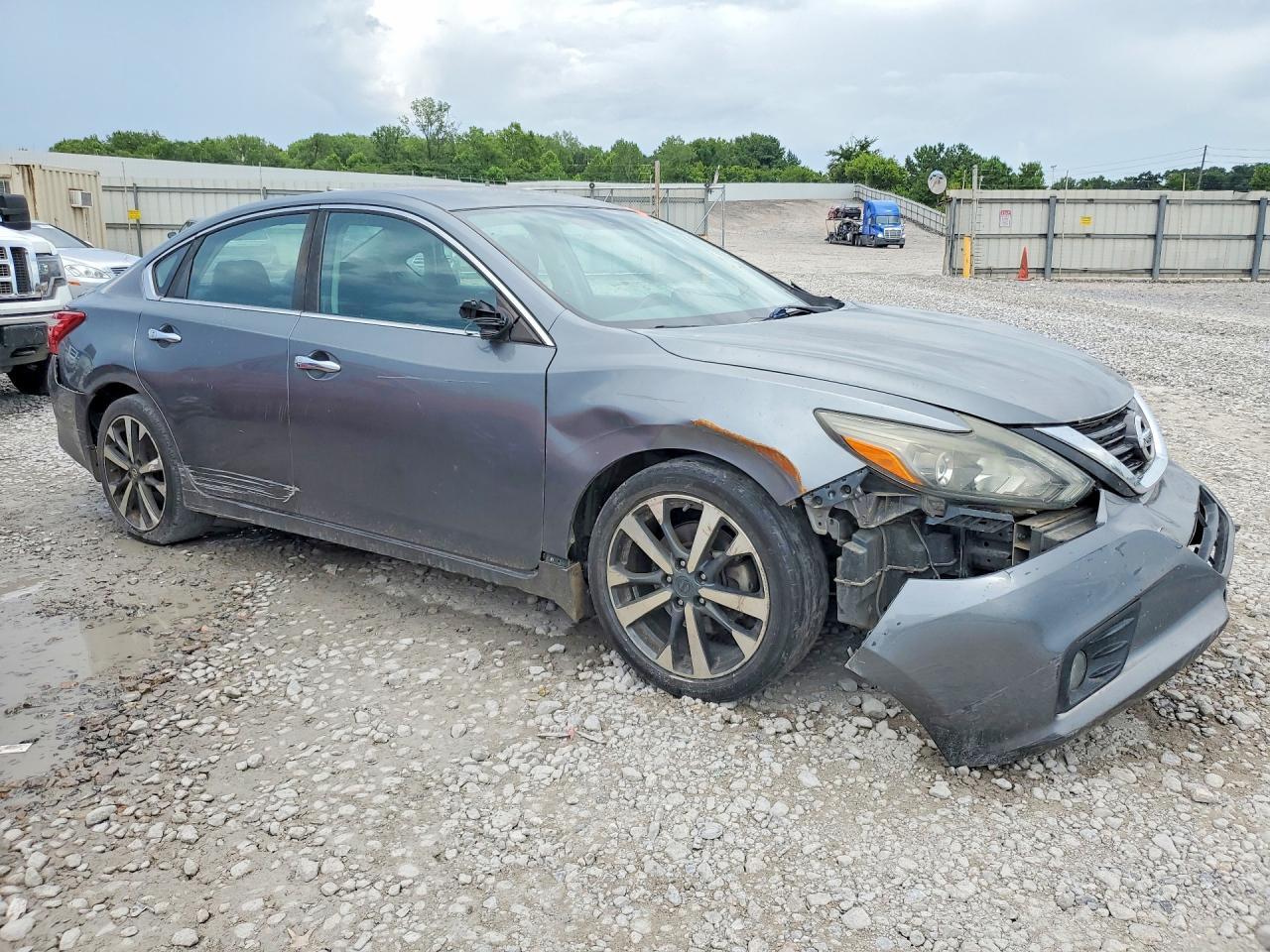 2016 Nissan Altima 2.5 Sr - Image 4