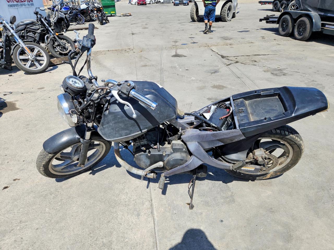 2001 Buell Blast - Image 3