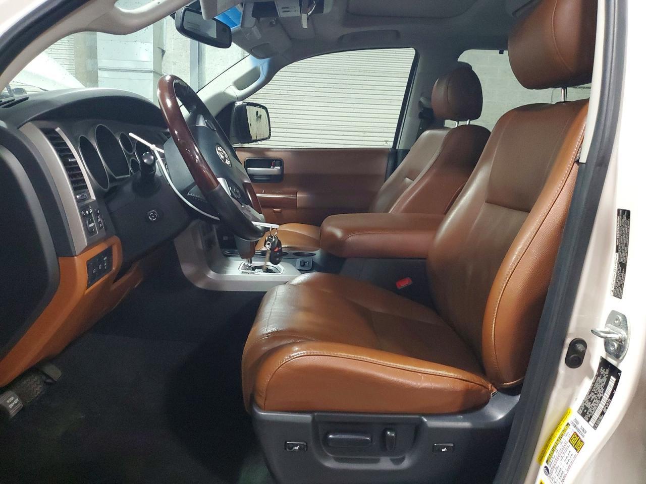 2014 Toyota Sequoia Platinum - Фото 7