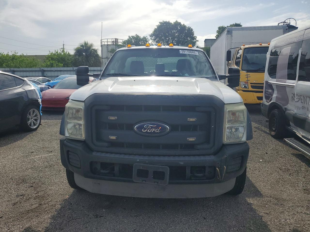 2013 Ford F550 Super Duty - Фото 5