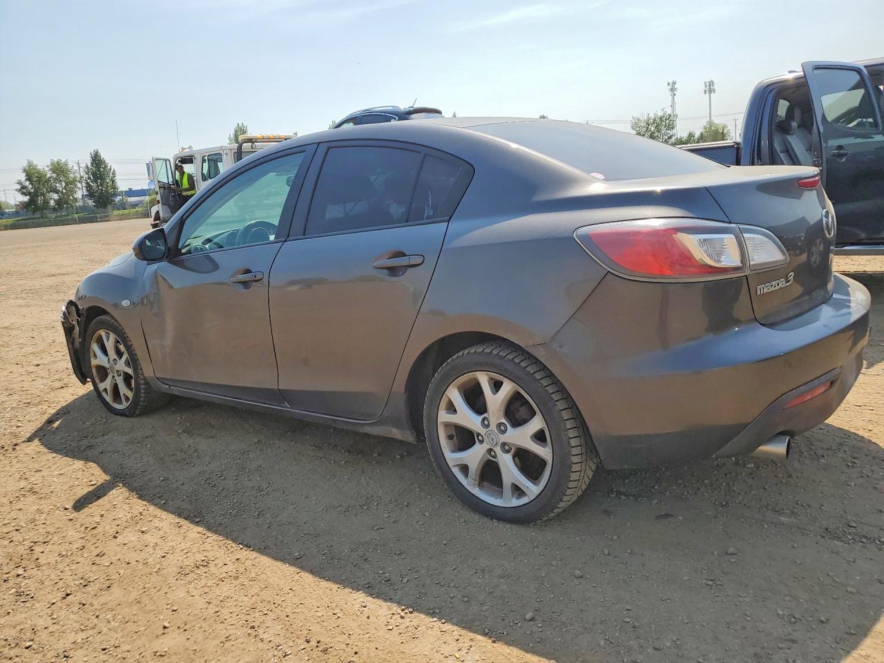 2010 Mazda 3 I - Фото 2