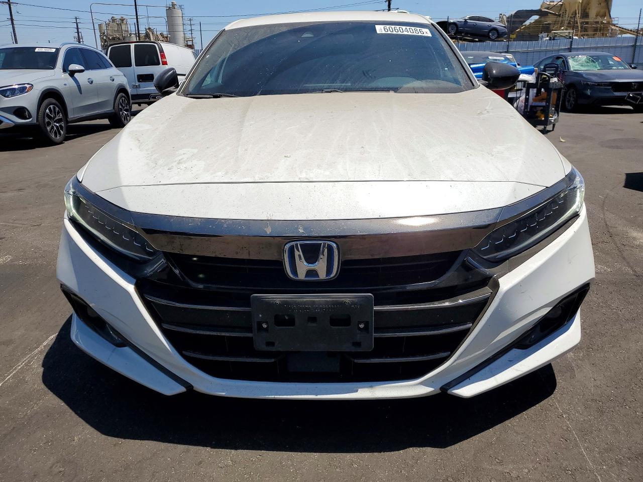 2022 Honda Accord Hybrid Sport - Image 5