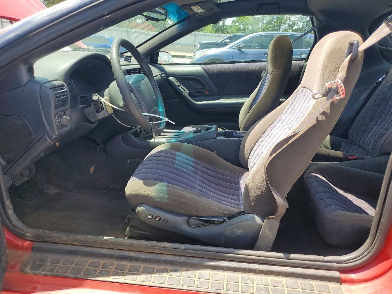 2000 Chevrolet Camaro - Image 7