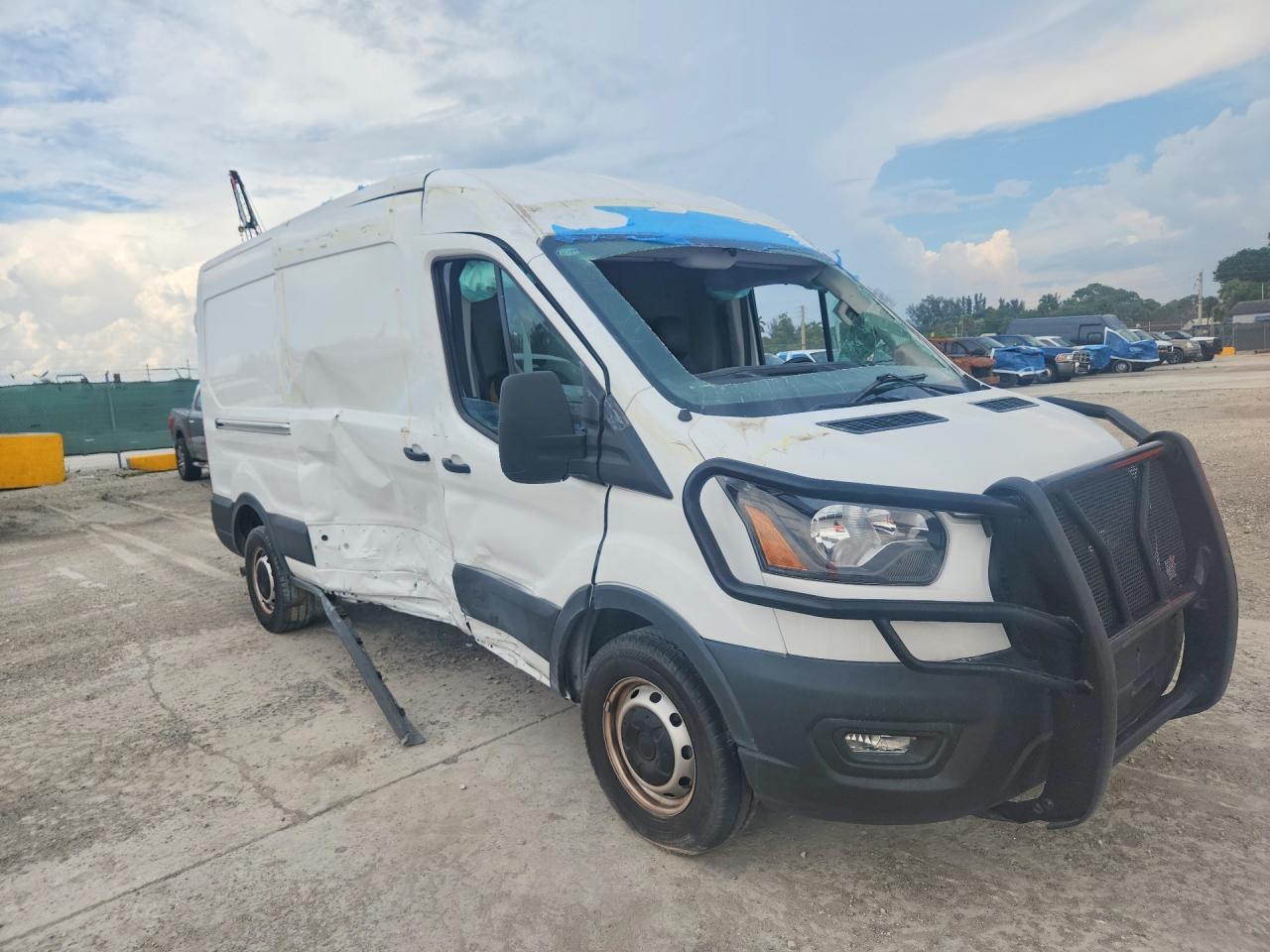 2025 Ford Transit 250 Medium Roof Delivery Van - Image 4