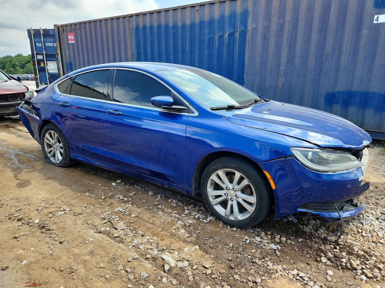 2016 Chrysler 200 Limited - Image 4