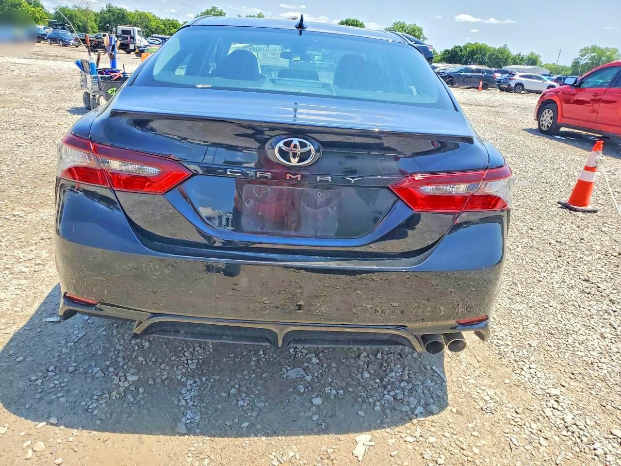 2021 Toyota Camry Se - Фото 6