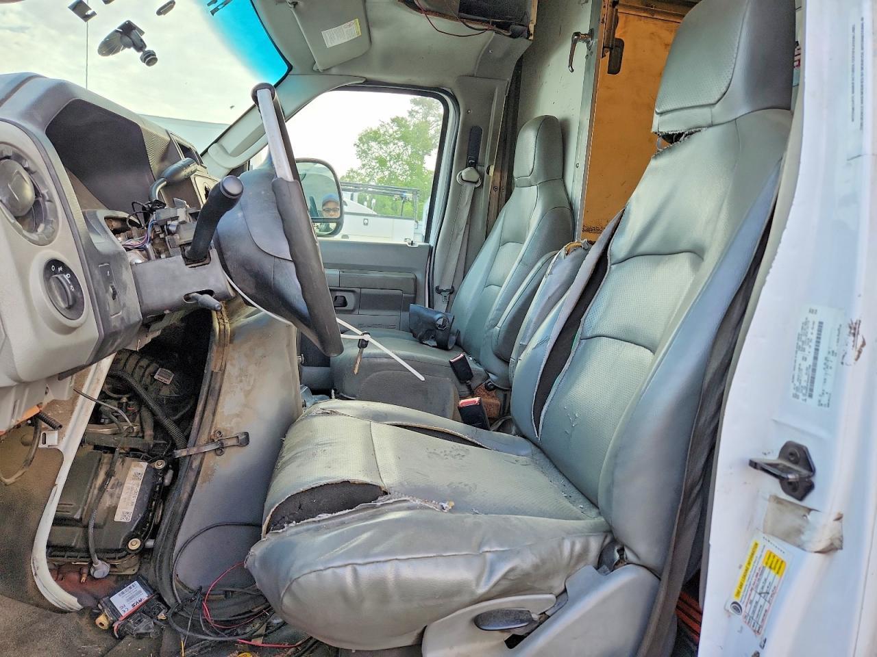 2019 Ford Econoline E350 Super Duty Van - Фото 7