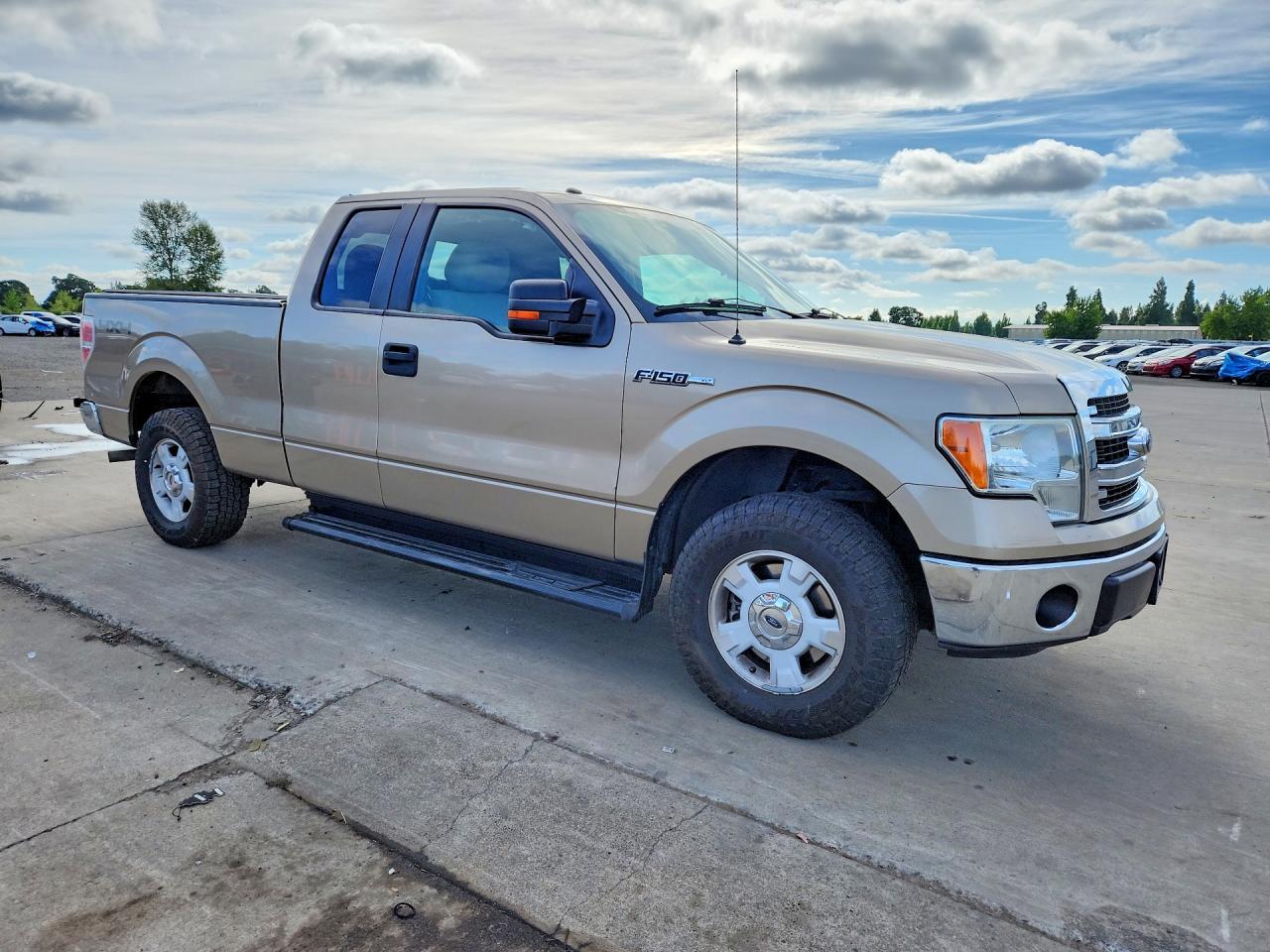 2014 Ford F150 Super Cab - Фото 4