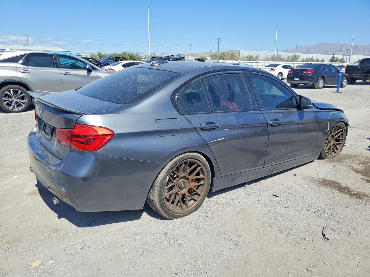 2016 BMW 340 Xi - Фото 3