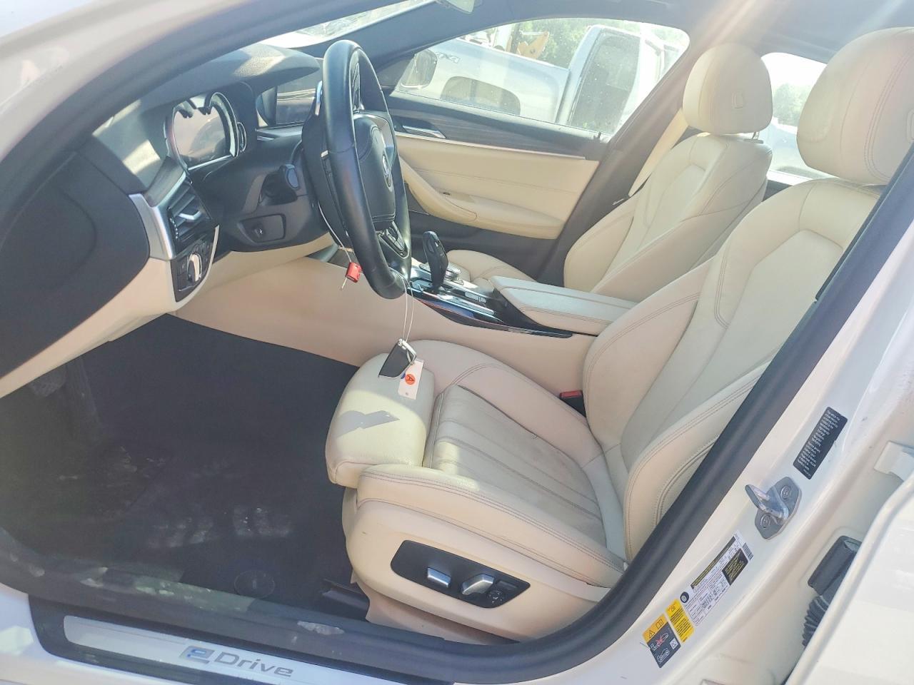 2018 BMW 530Xe - Фото 7