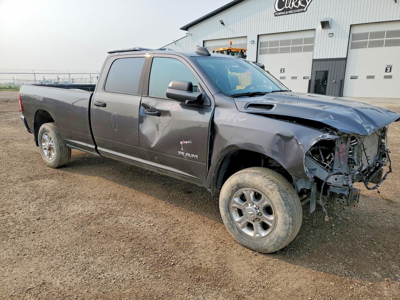 2022 Ram 3500 Big Horn - Фото 4