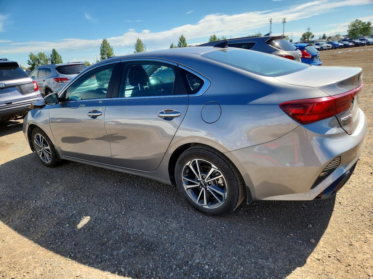 2023 Kia Forte Ex - Фото 2