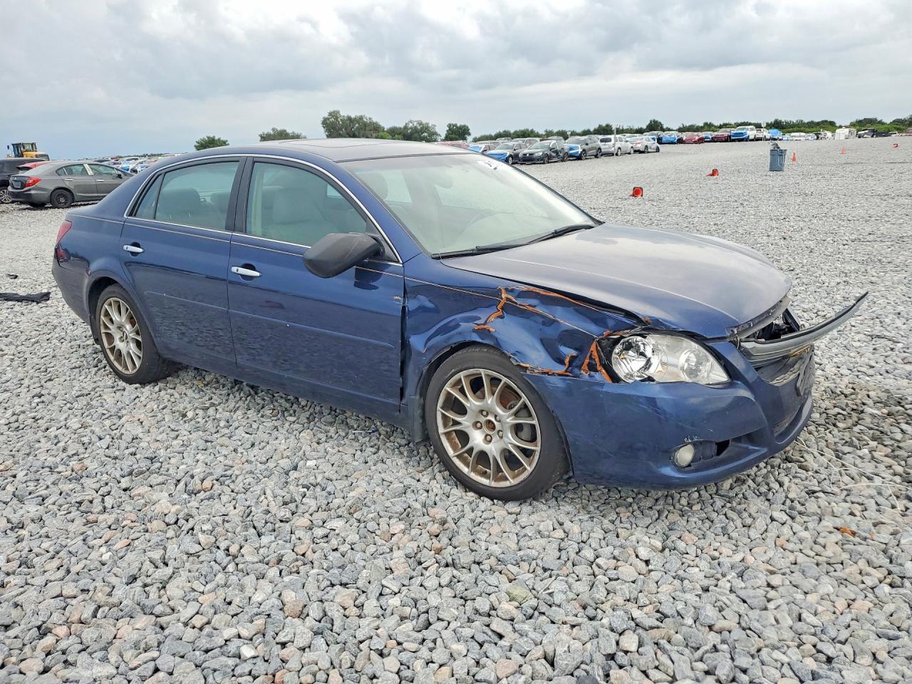 2008 Toyota Avalon Limited - Image 4