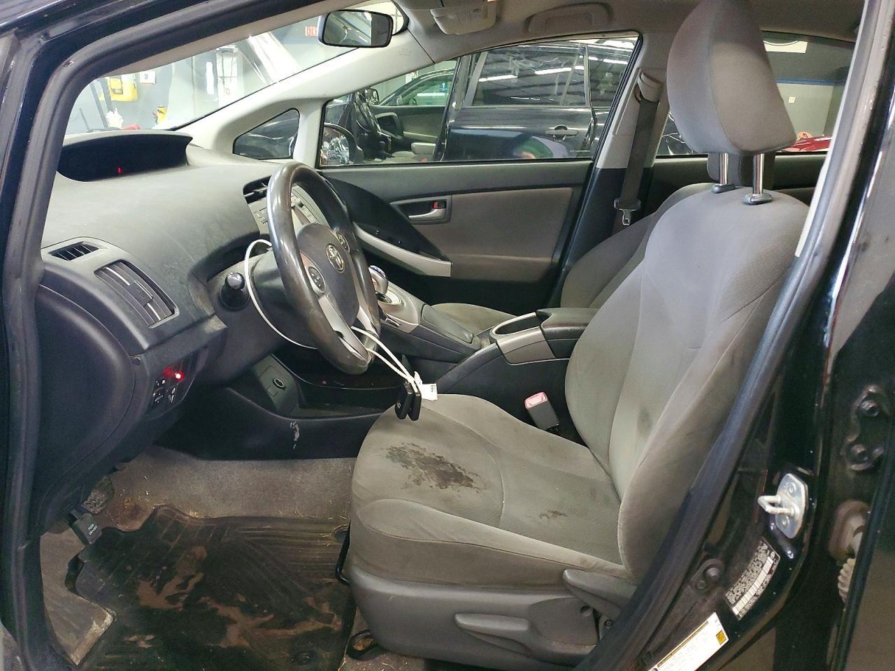 2013 Toyota Prius Two - Image 7