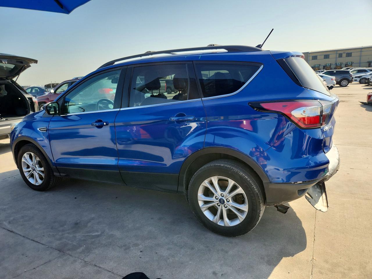 2018 Ford Escape Sel - Image 2