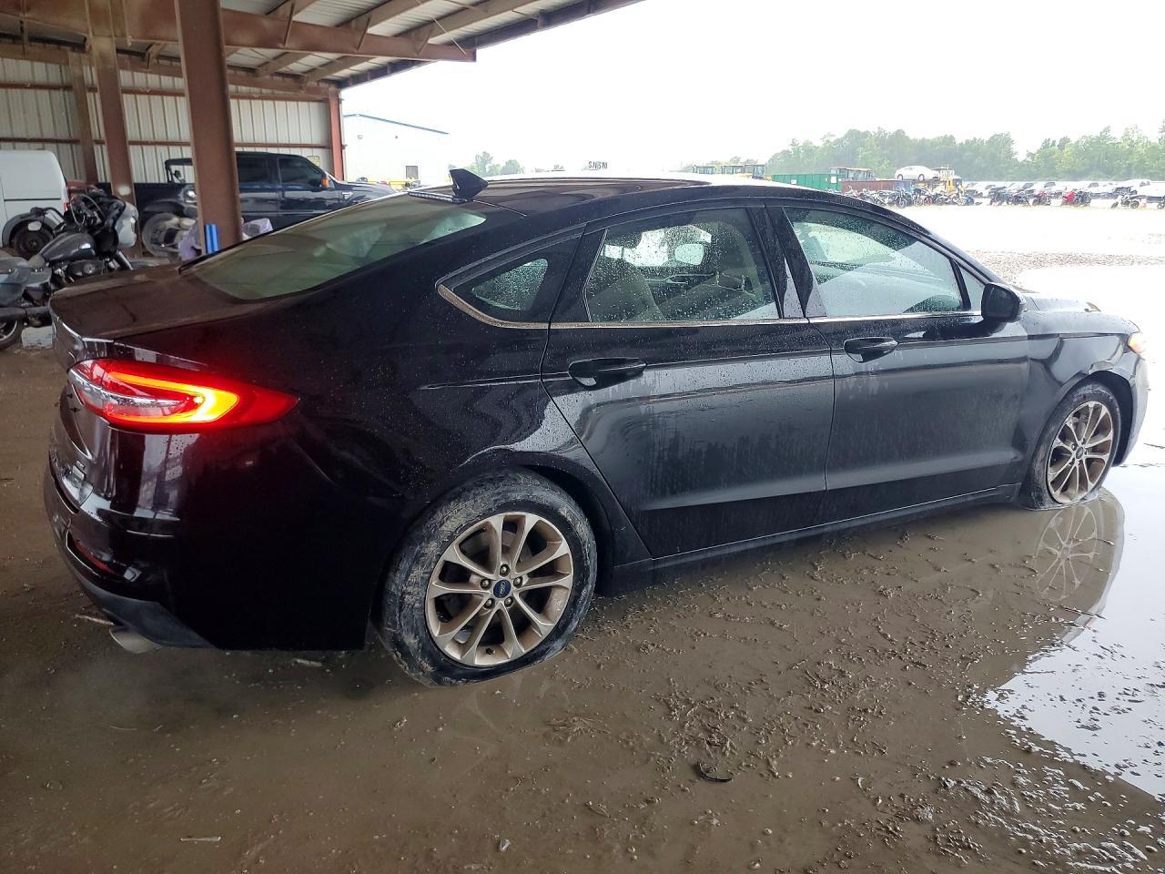 2019 Ford Fusion Se - Фото 3