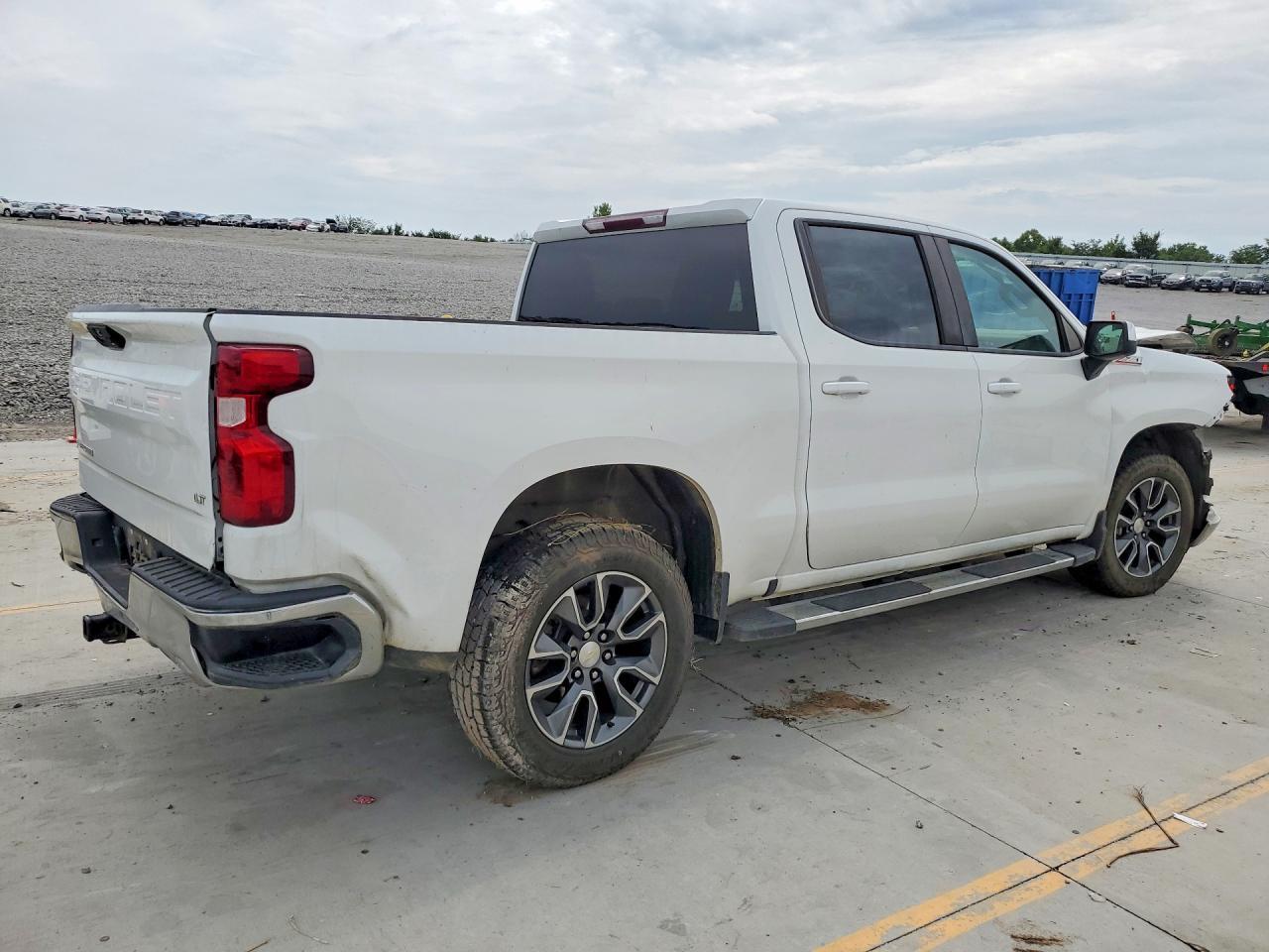 2022 Chevrolet Silverado K1500 Lt - Фото 3
