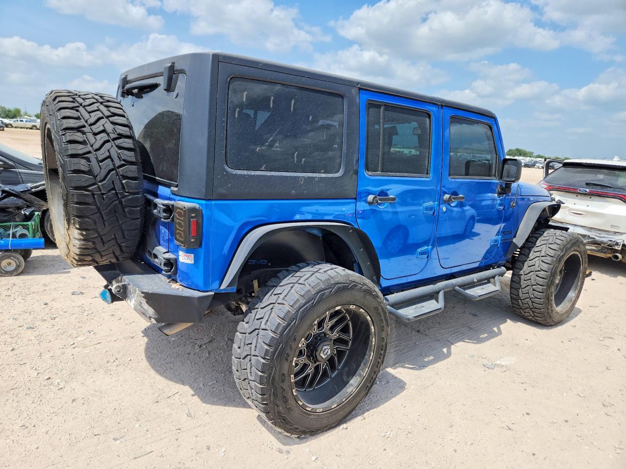 2015 Jeep Wrangler Unlimited Sport - Фото 3