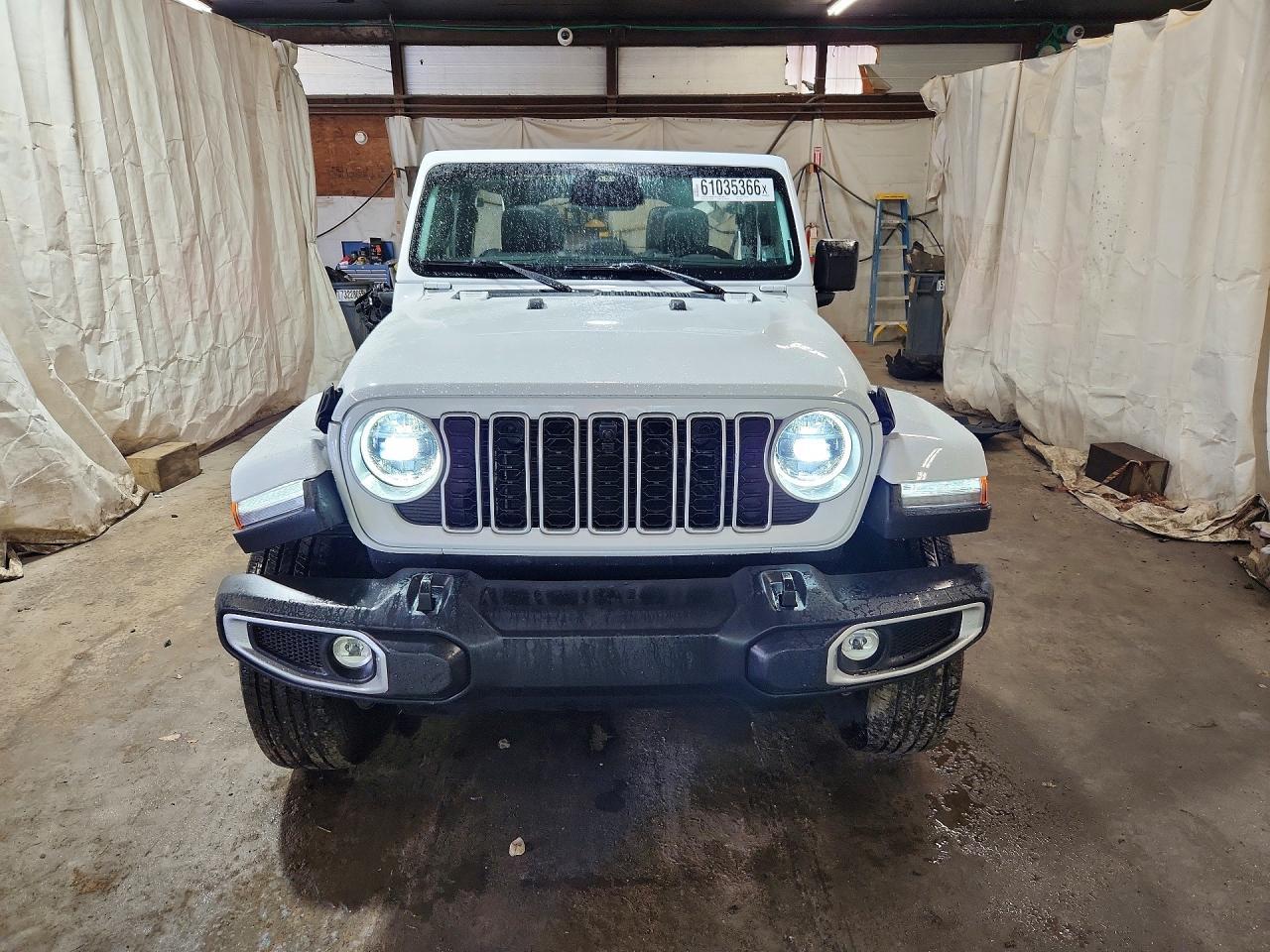 2026 Jeep Wrangler Sahara - Фото 5