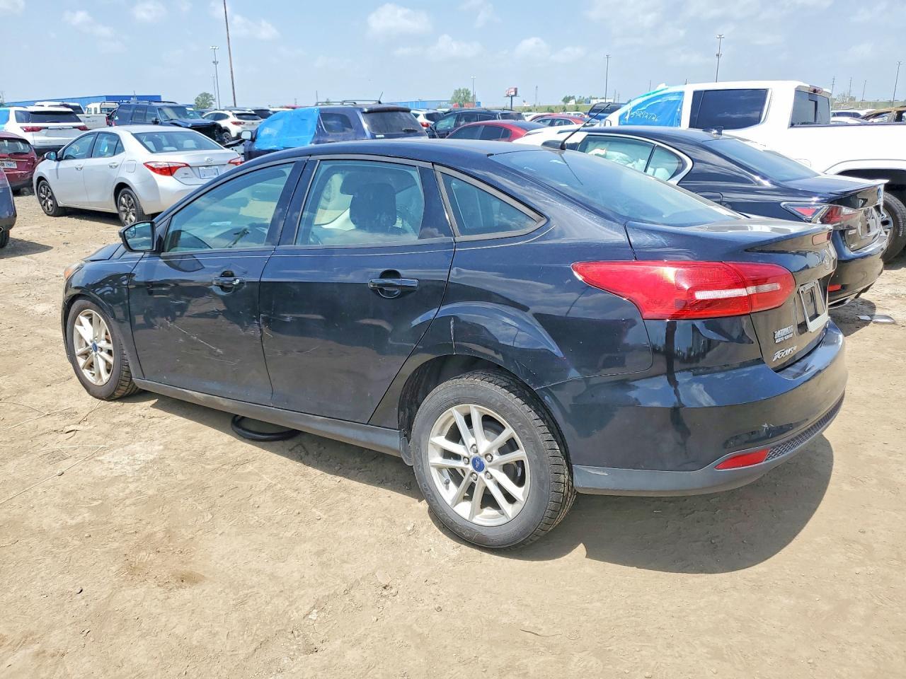 2016 Ford Focus Se - Image 2