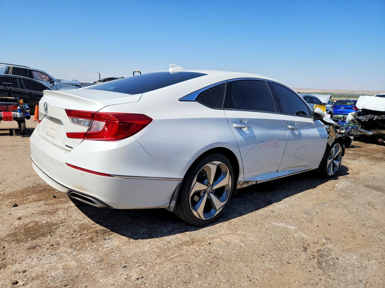2018 Honda Accord Touring - Image 3