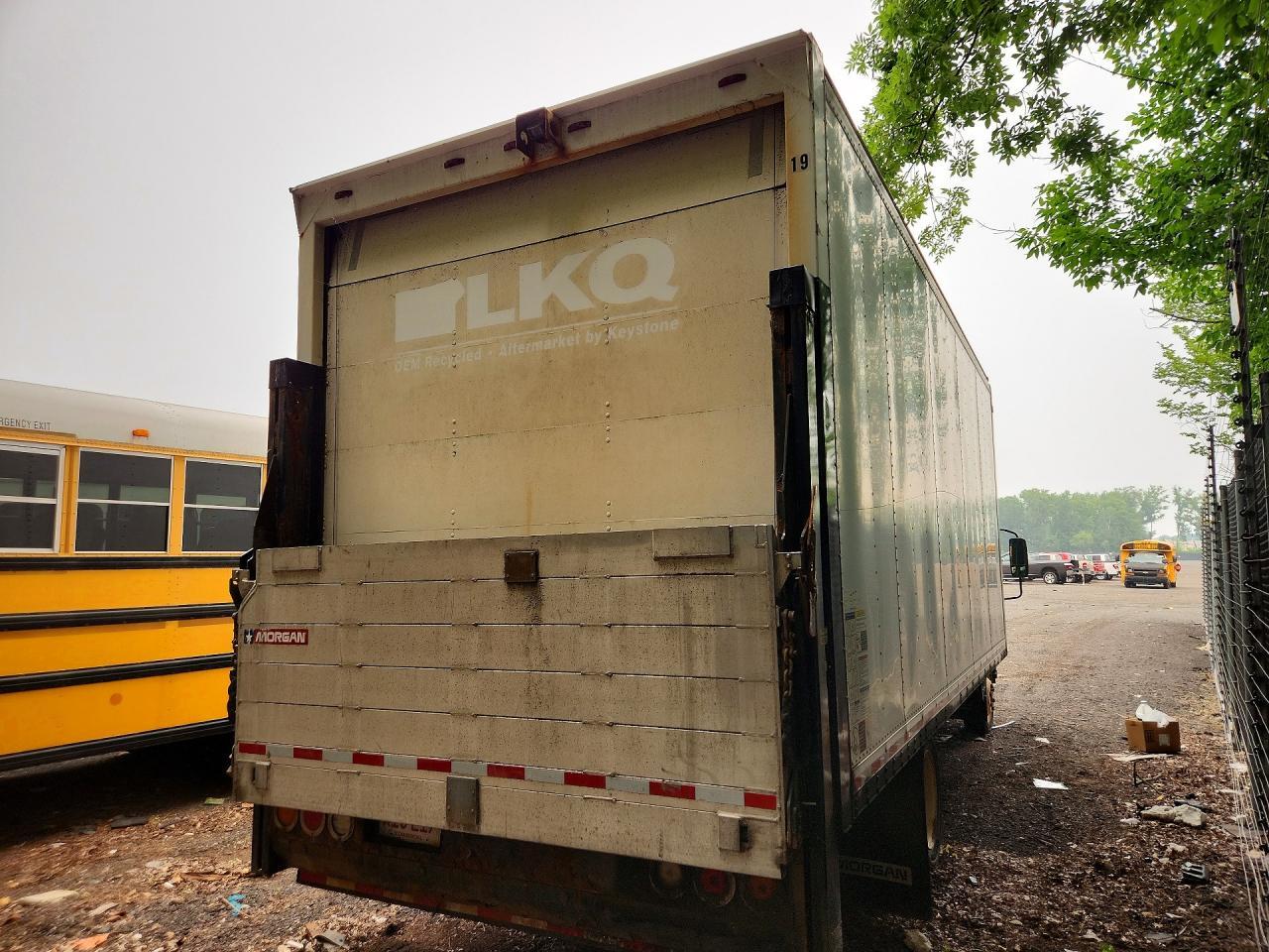 2016 Isuzu Npr Hd Delivery Truck - Image 3