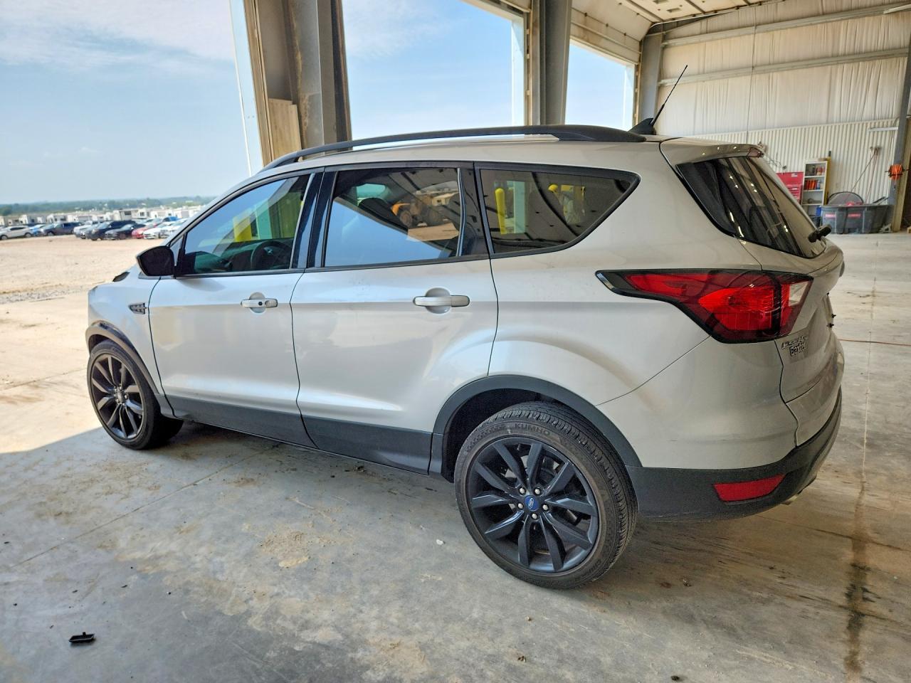 2019 Ford Escape Se - Фото 2