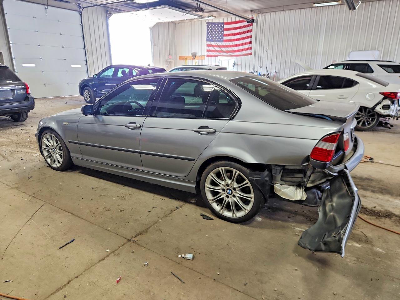 2004 BMW 330 I - Image 2