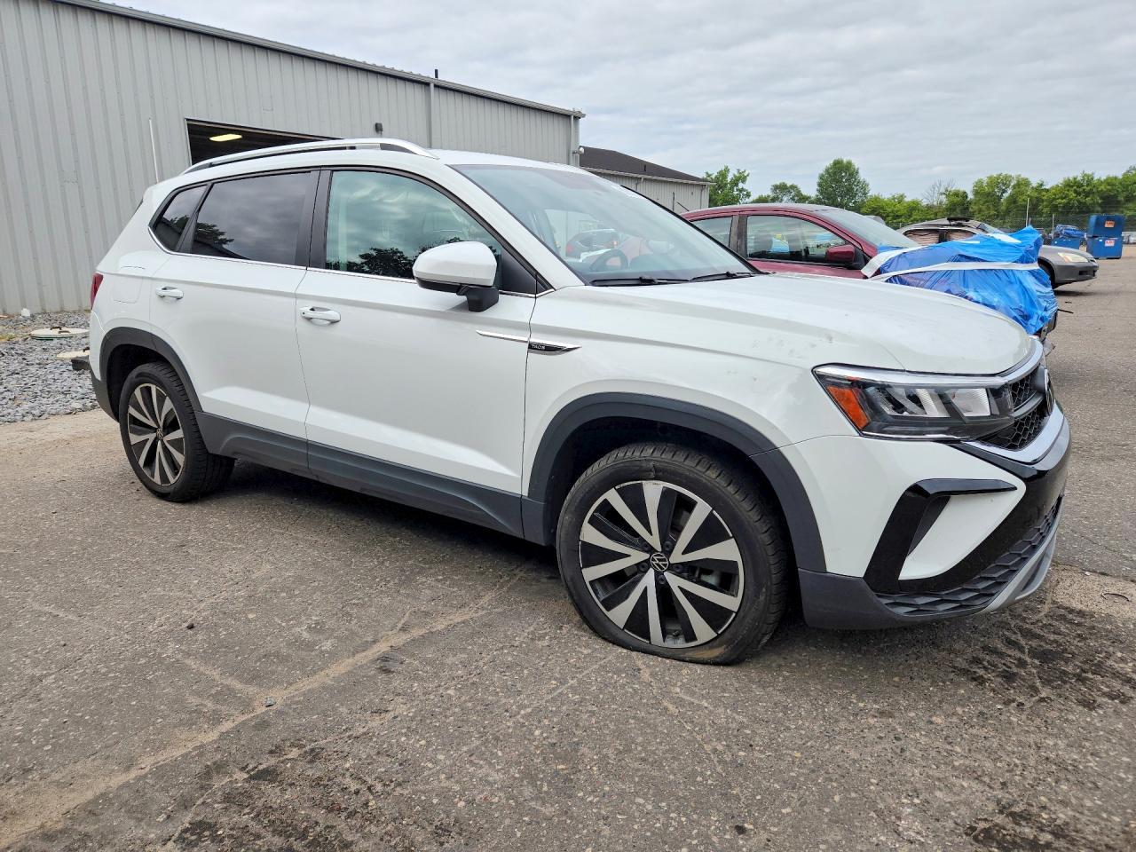 2022 Volkswagen Taos Se - Image 4