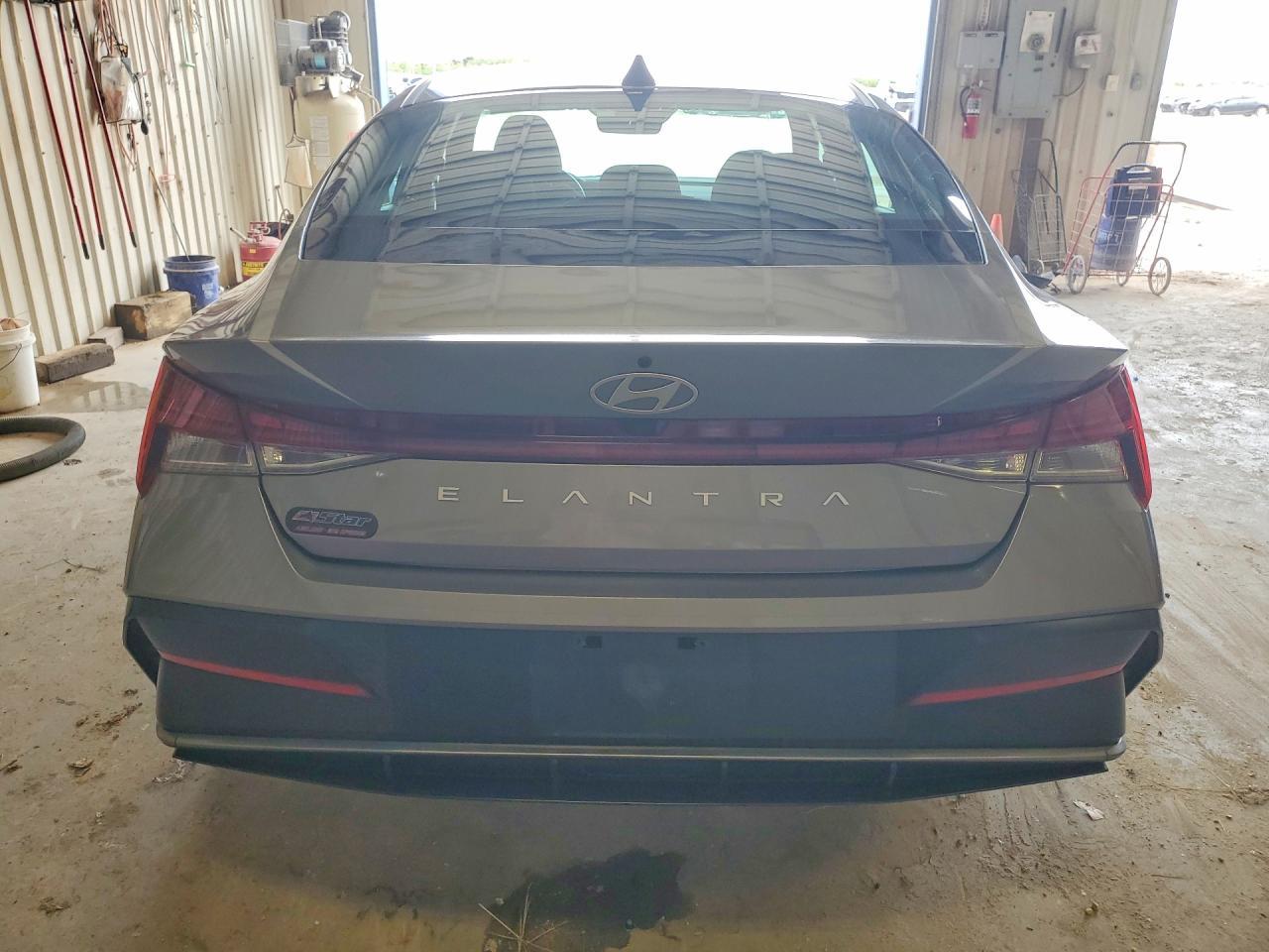 2024 Hyundai Elantra Sel - Image 6
