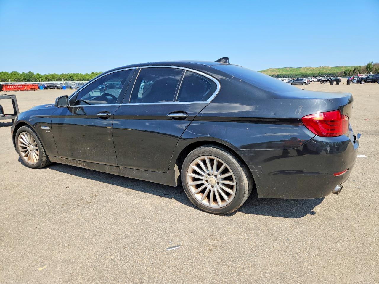 2011 BMW 535 Xi - Фото 2