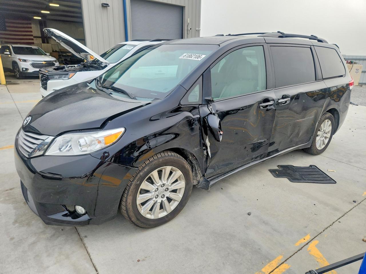 2014 Toyota Sienna Limited 7-Passenger