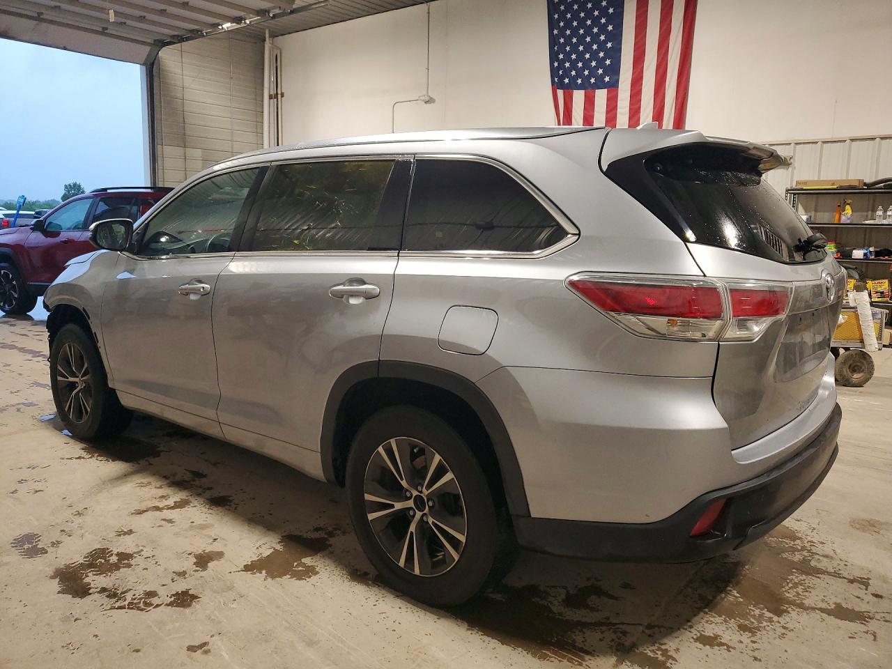 2016 Toyota Highlander Xle - Фото 2