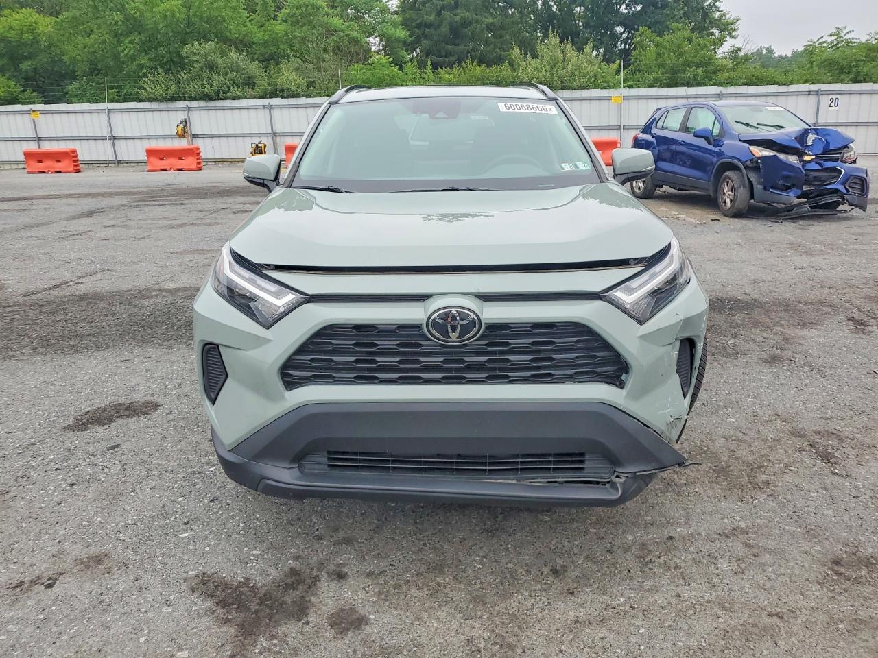 2022 Toyota Rav4 Xle - Image 5