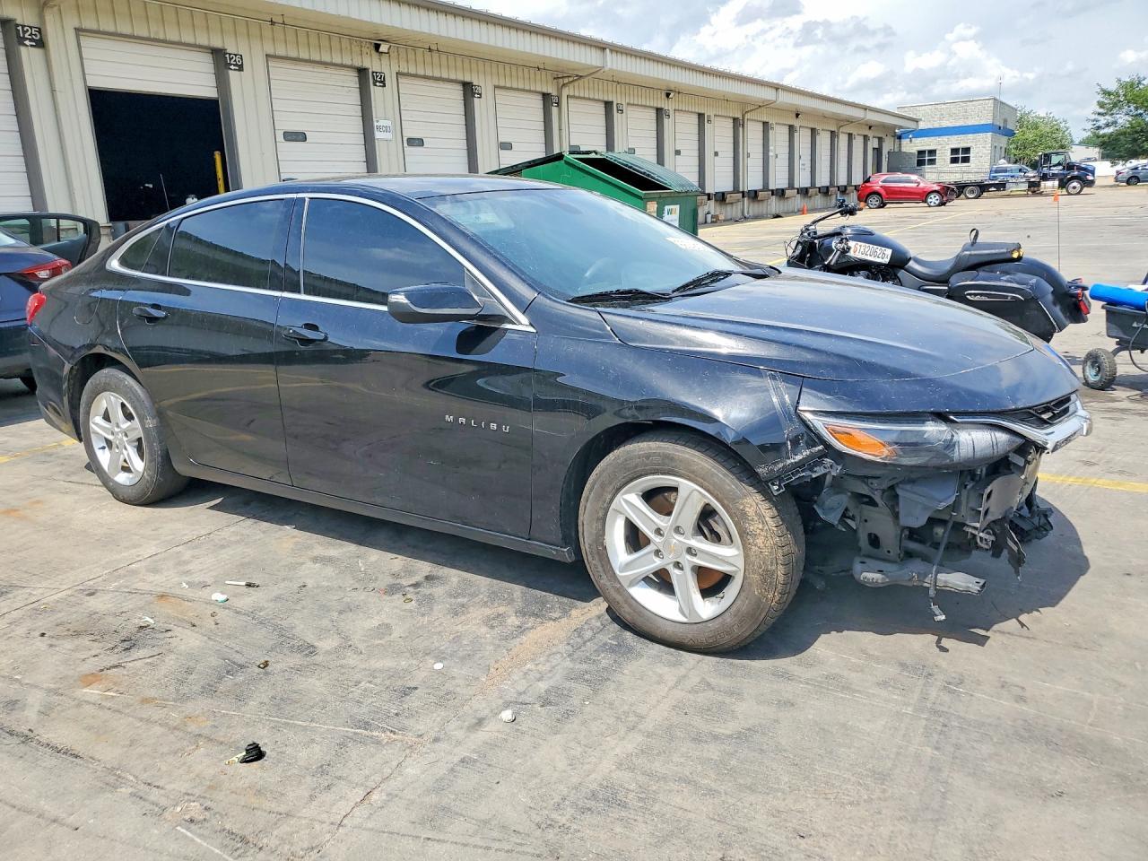 2022 Chevrolet Malibu Lt - Фото 4